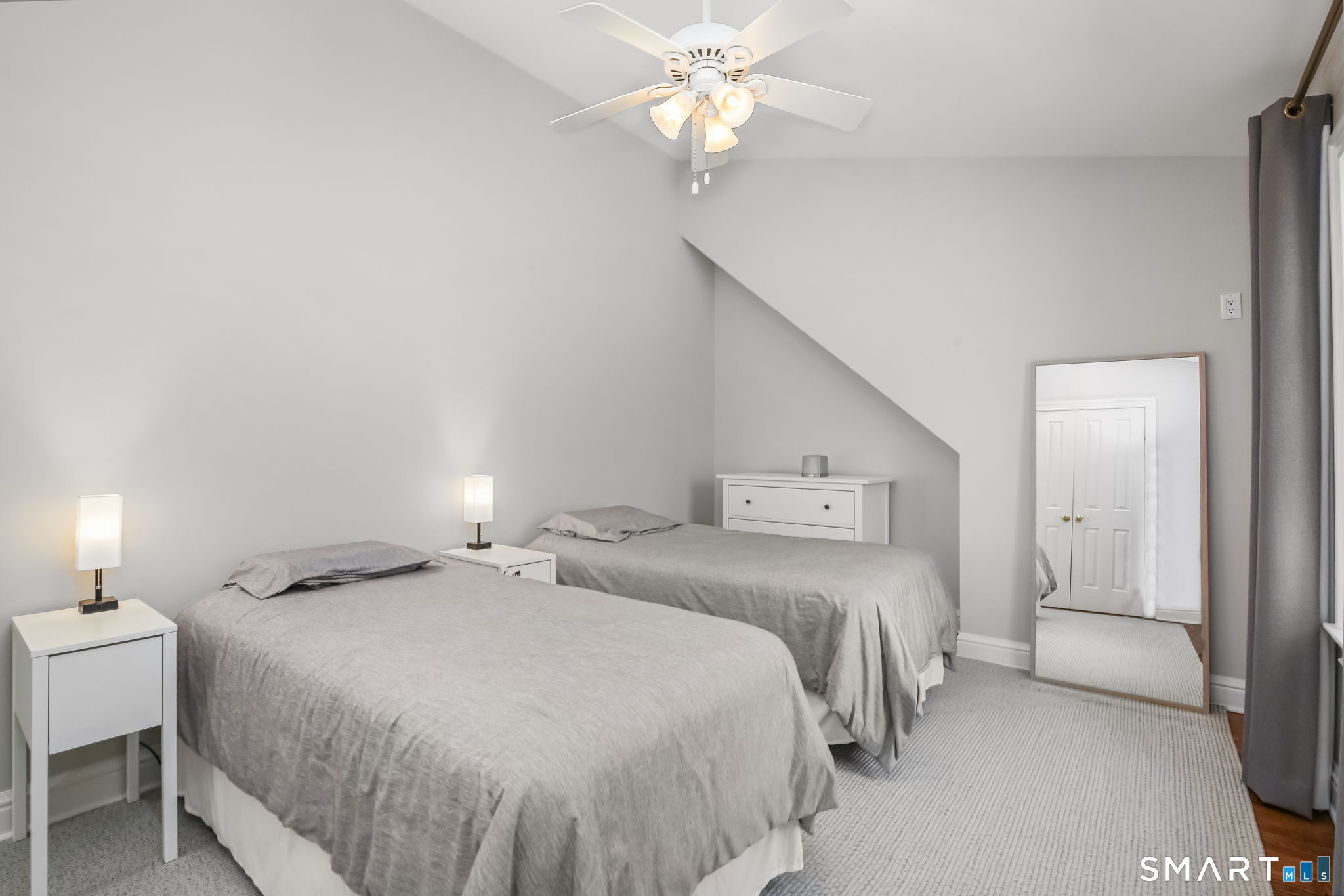 323 Smith Ridge Road New Canaan CT 06840