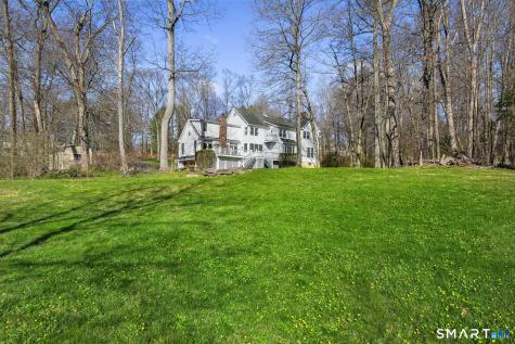 323 Smith Ridge Road New Canaan CT 06840