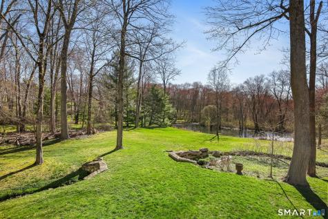 323 Smith Ridge Road New Canaan CT 06840