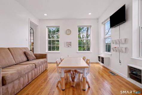 53 Oakland Drive Trumbull CT 06611