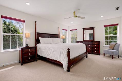 53 Oakland Drive Trumbull CT 06611