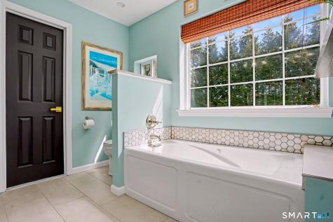 53 Oakland Drive Trumbull CT 06611