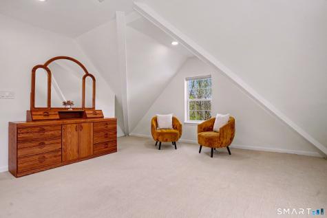 53 Oakland Drive Trumbull CT 06611