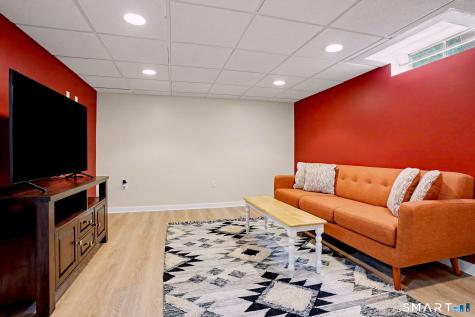 53 Oakland Drive Trumbull CT 06611
