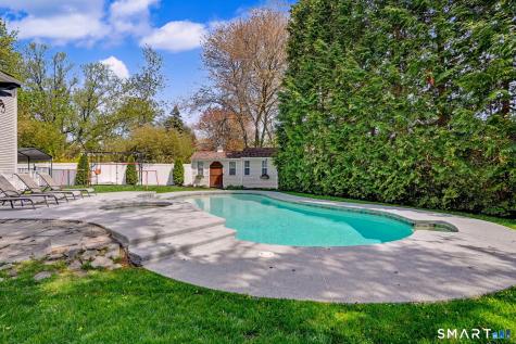 53 Oakland Drive Trumbull CT 06611