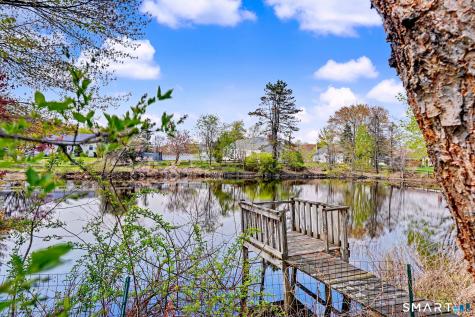 53 Oakland Drive Trumbull CT 06611