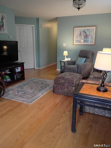 23 Laurel Circle East Windsor CT 06088
