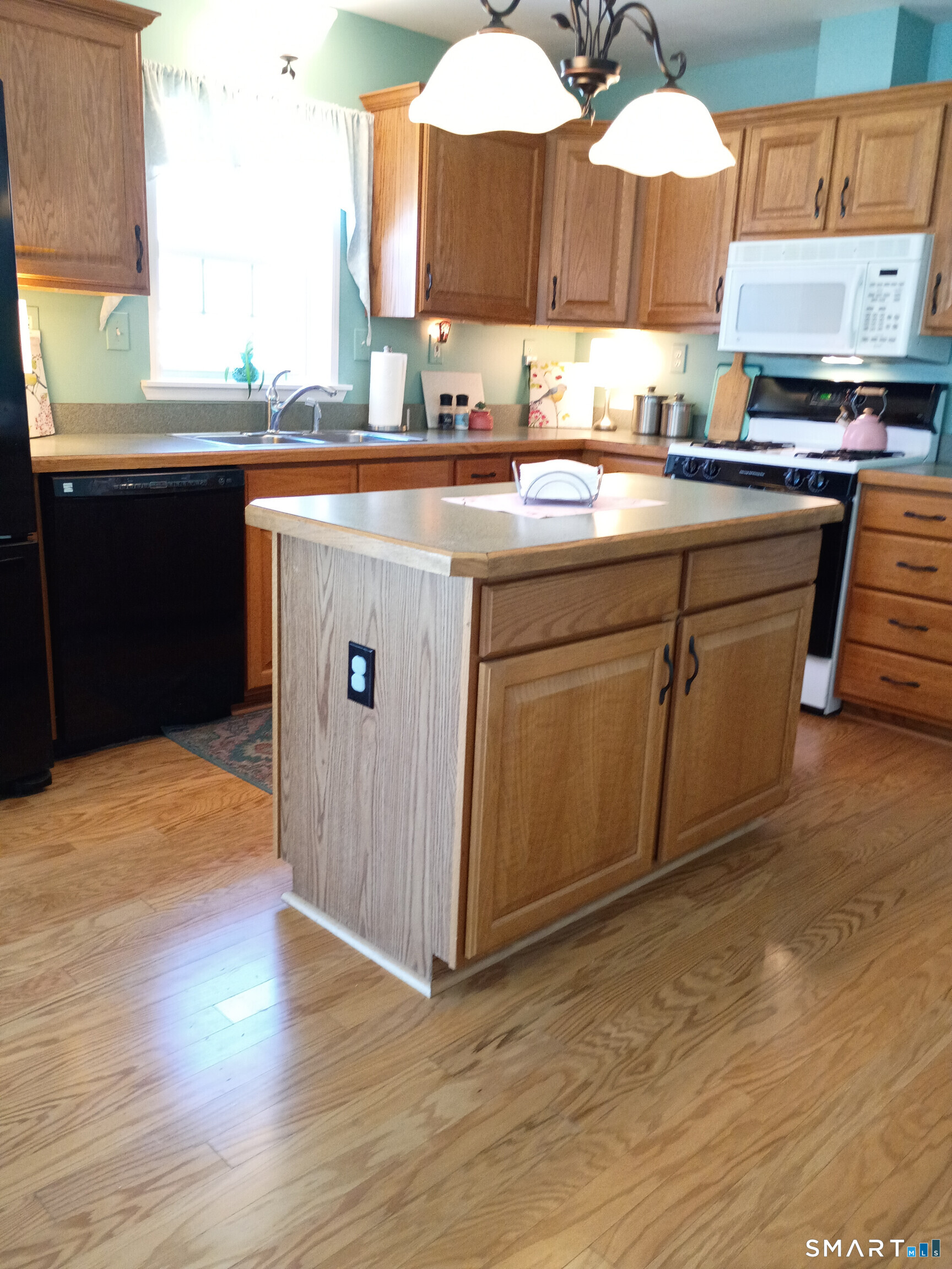 23 Laurel Circle East Windsor CT 06088