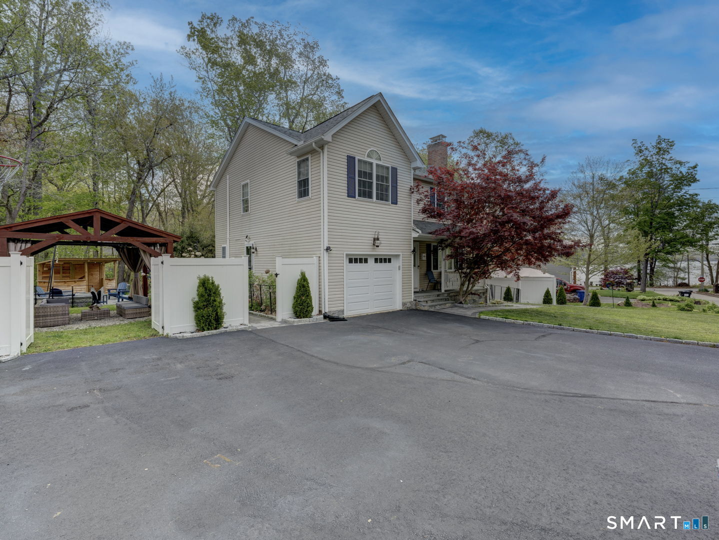 6 Candlewood Drive East Hampton CT 06424