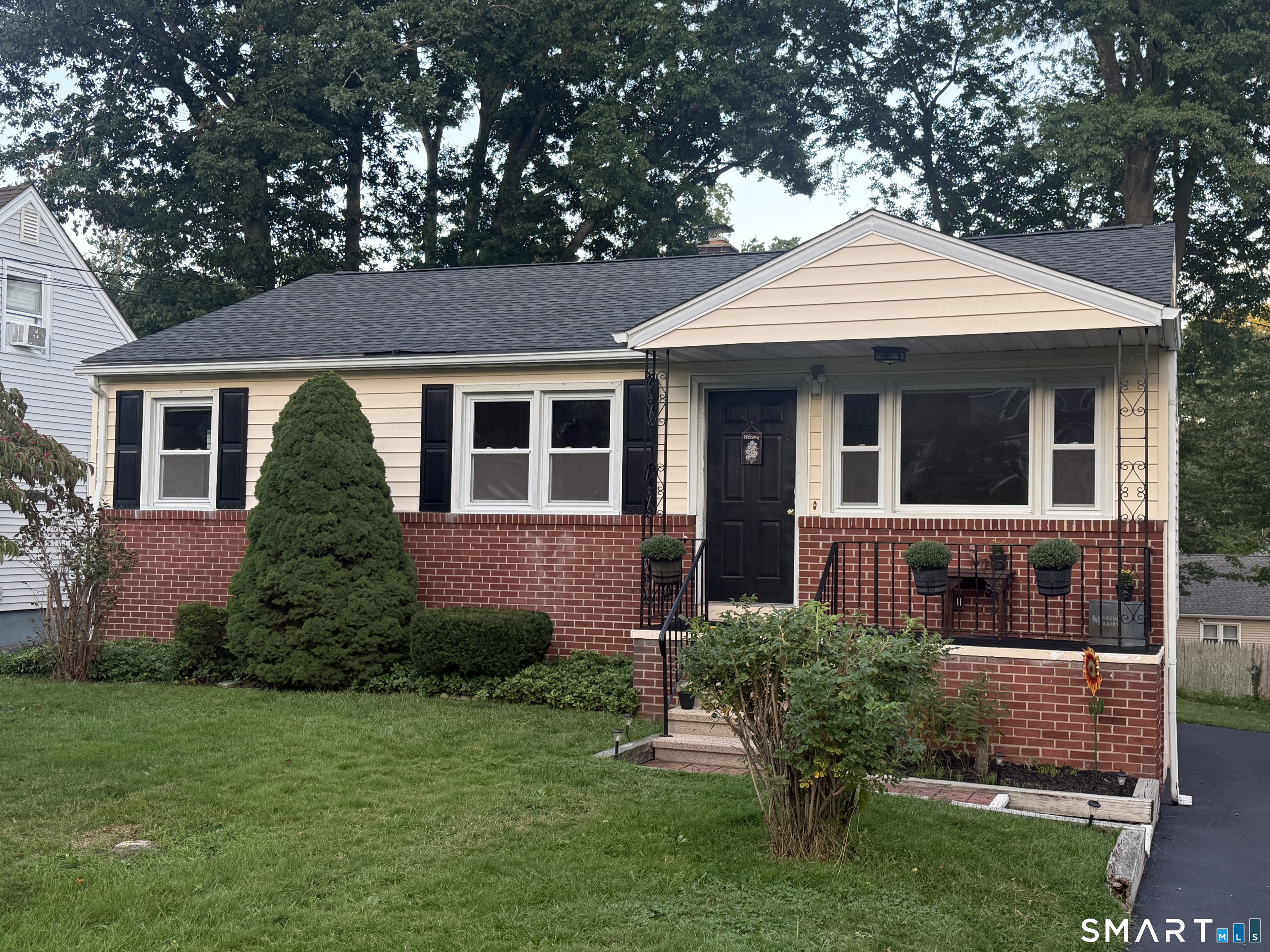 17 Honor Road West Haven CT 06516