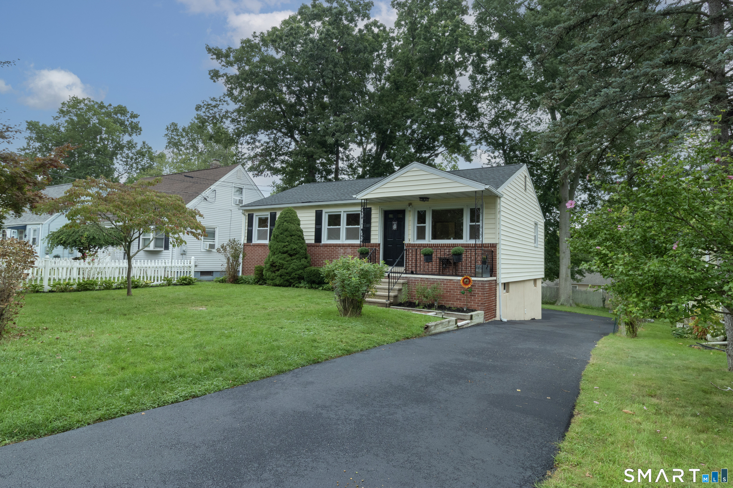 17 Honor Road West Haven CT 06516
