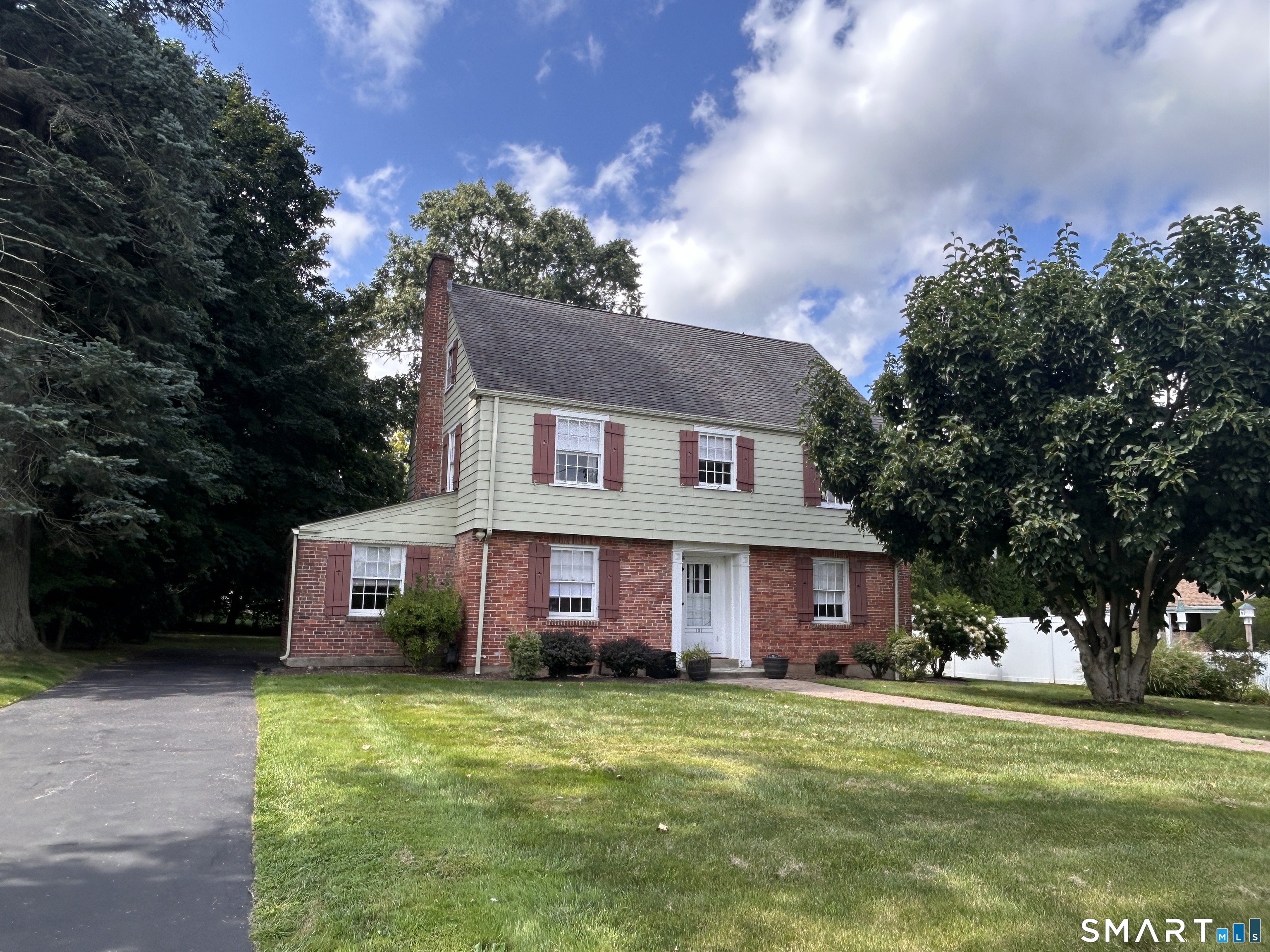101 Ridgewood Road West Hartford CT 06107