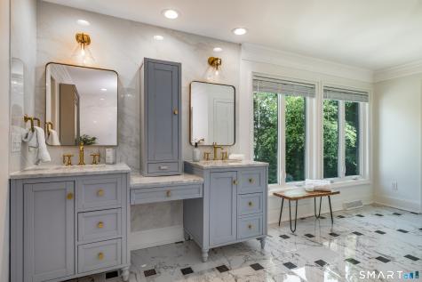 9 Brian Lane Avon CT 06001