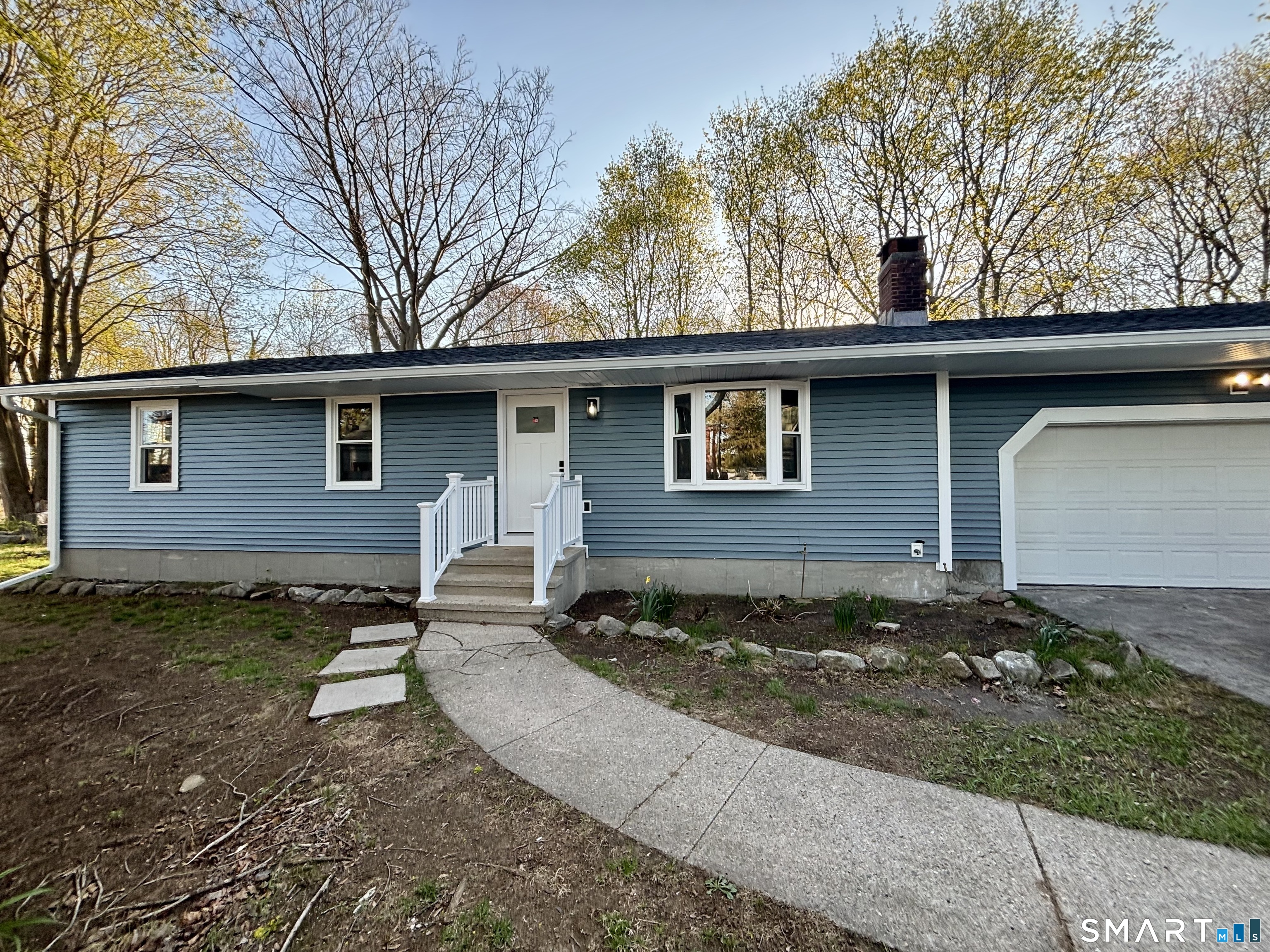22 Pine Street Waterford CT 06385