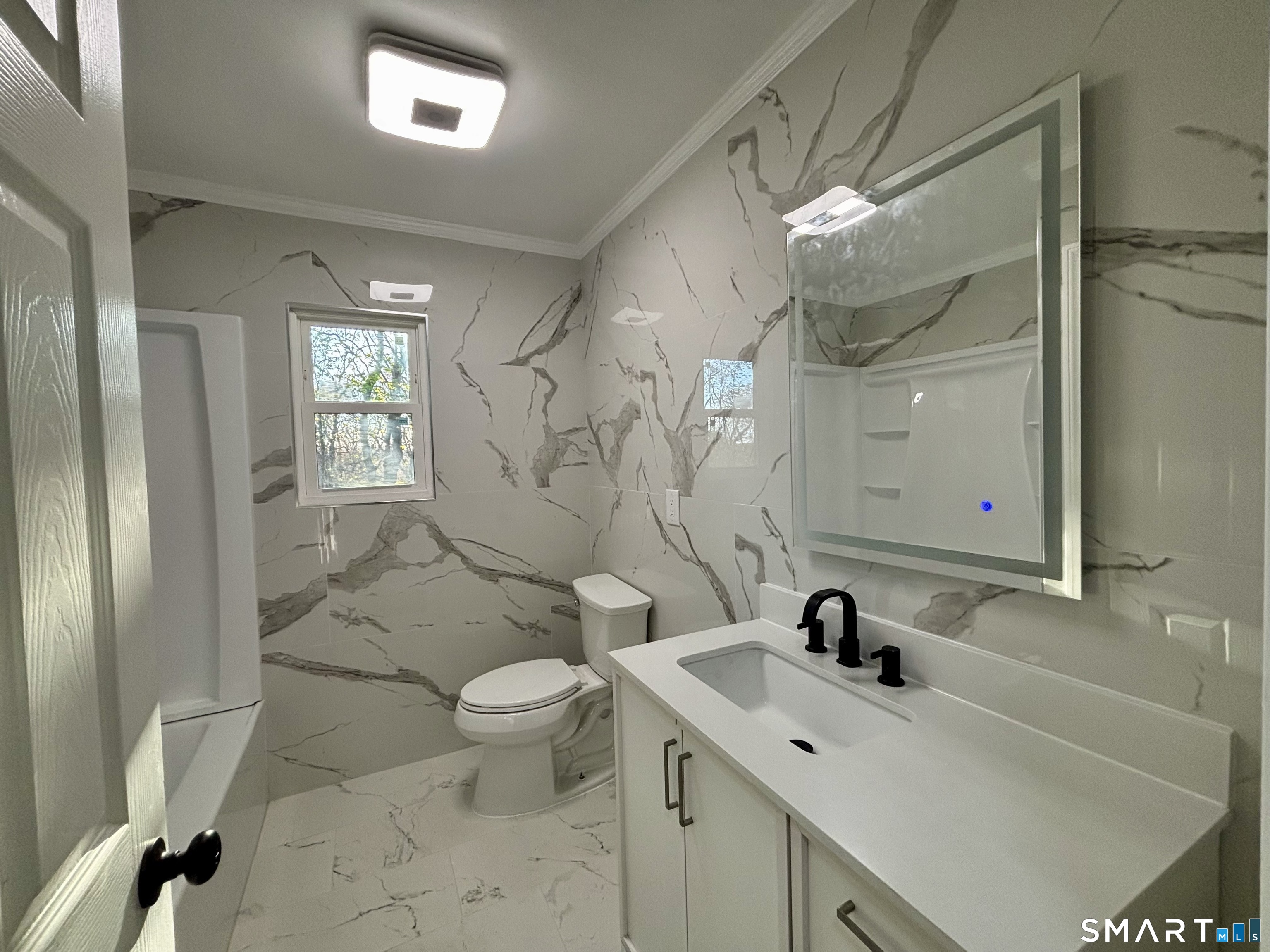 22 Pine Street Waterford CT 06385