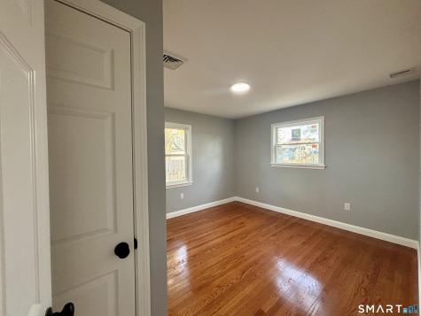 22 Pine Street Waterford CT 06385