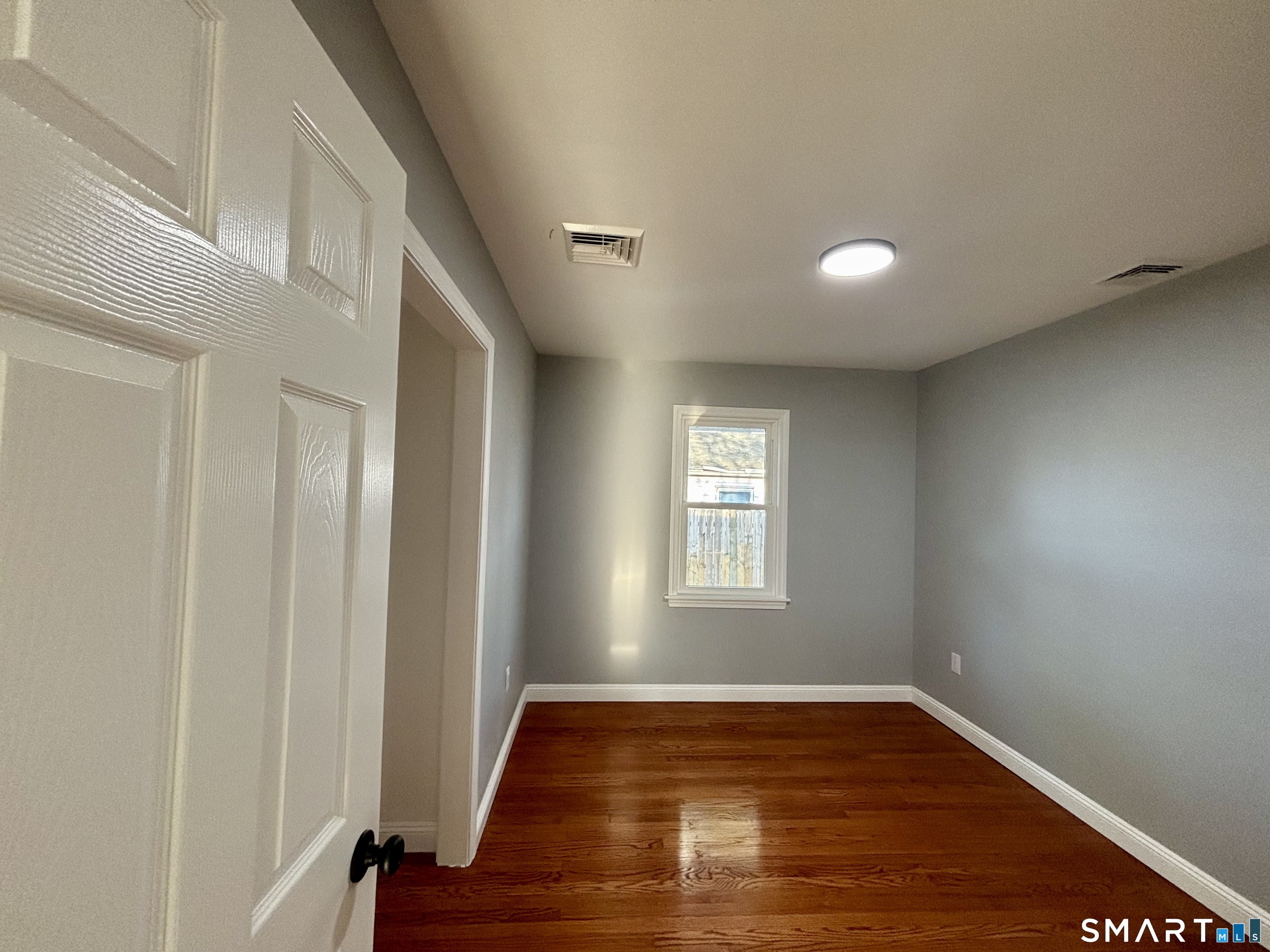 22 Pine Street Waterford CT 06385