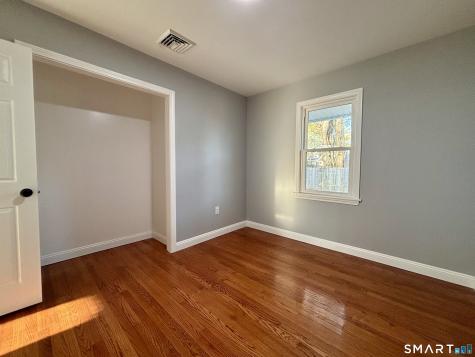 22 Pine Street Waterford CT 06385
