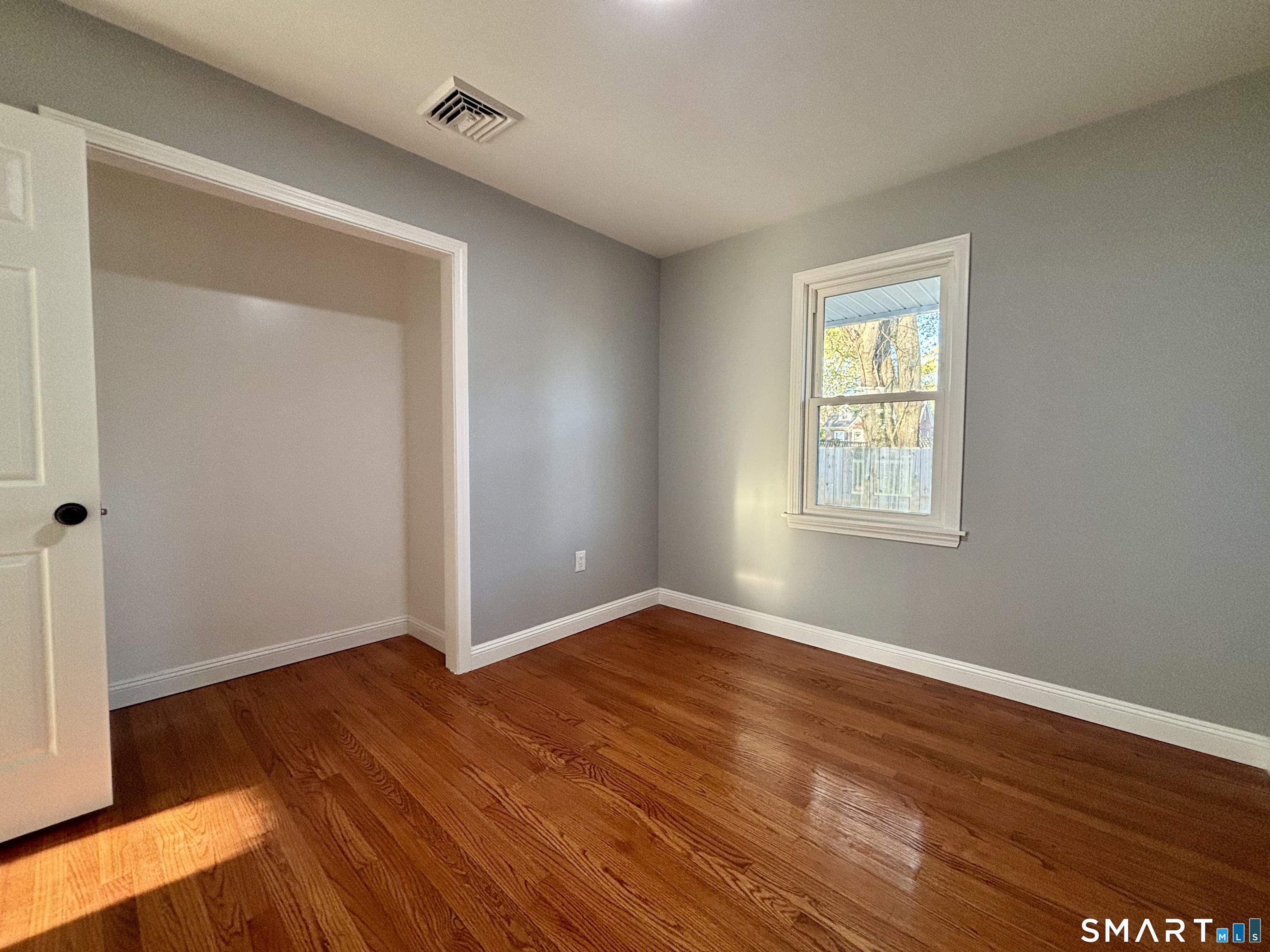 22 Pine Street Waterford CT 06385