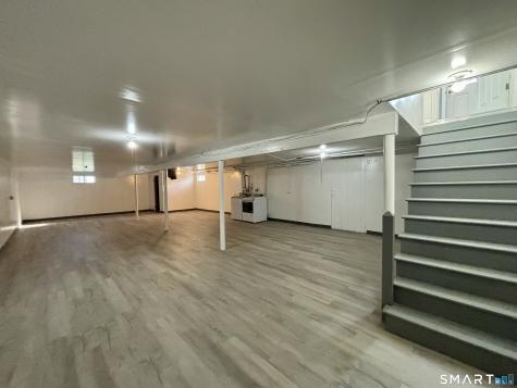 22 Pine Street Waterford CT 06385