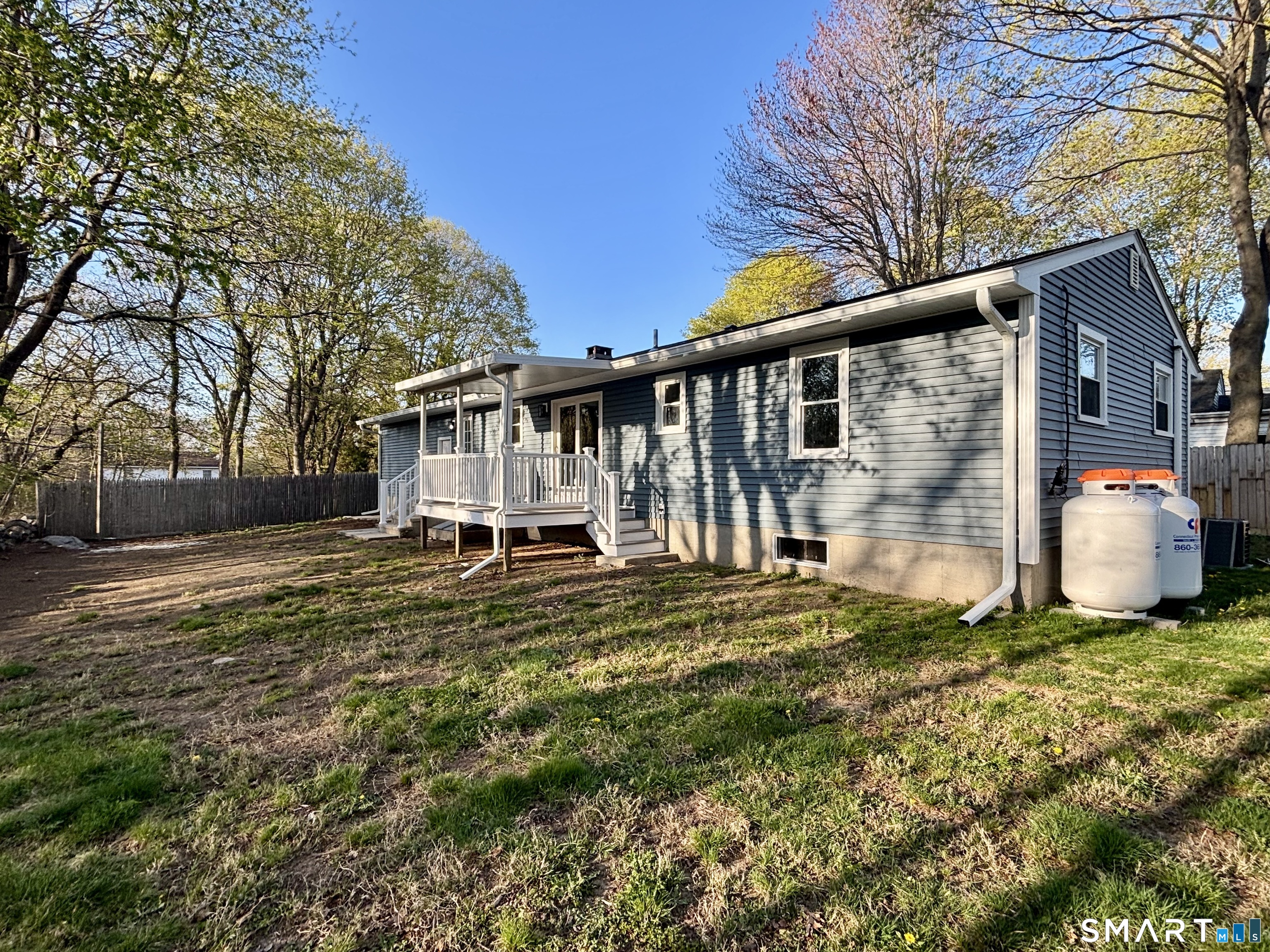22 Pine Street Waterford CT 06385