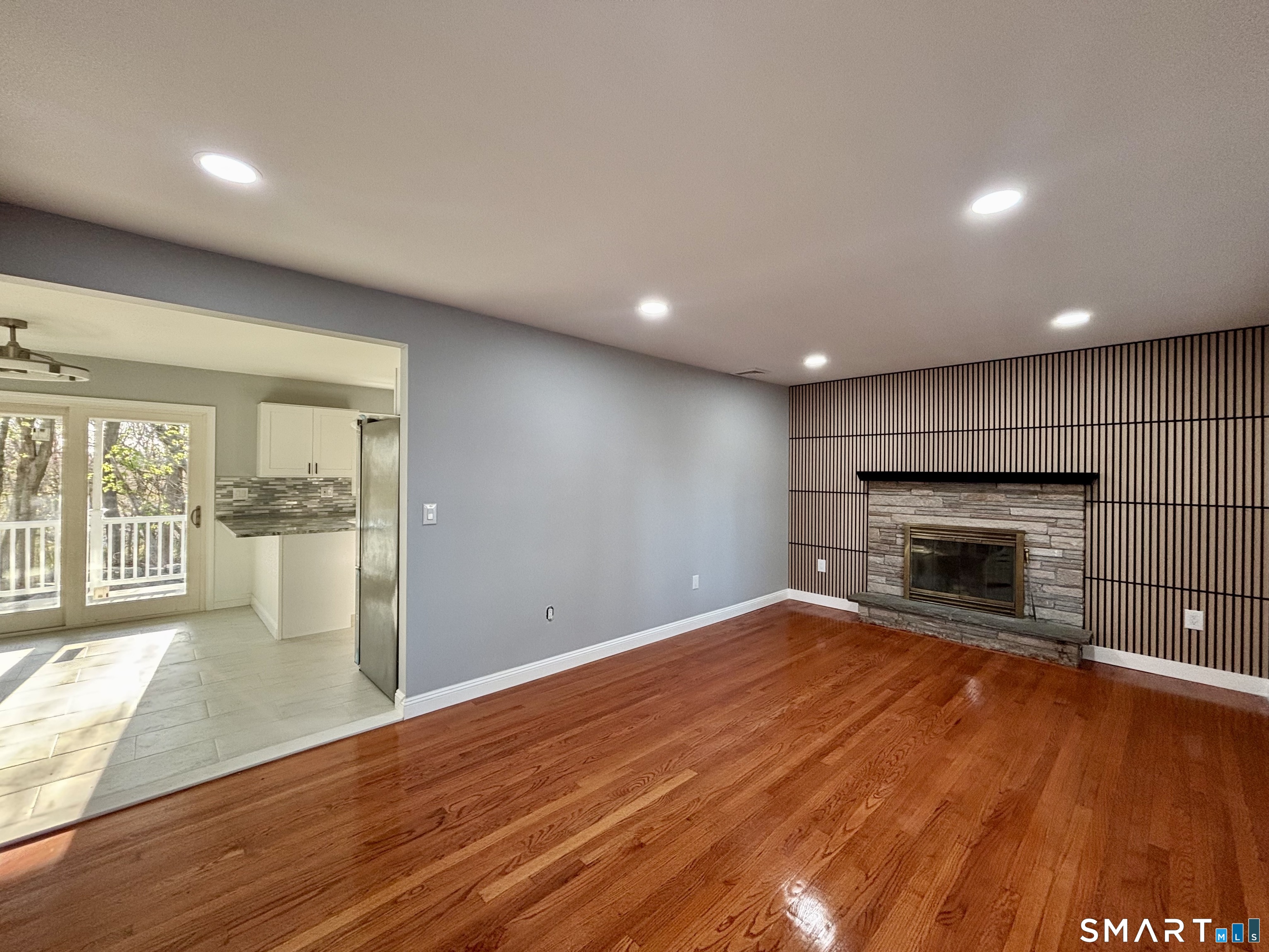 22 Pine Street Waterford CT 06385