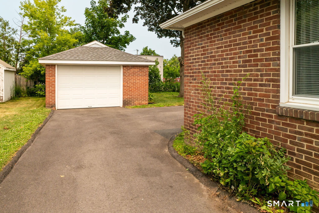 21 Stillwell Drive Plainville CT 06062