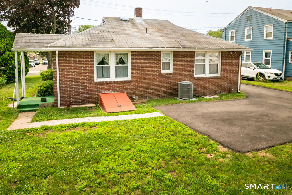 21 Stillwell Drive Plainville CT 06062