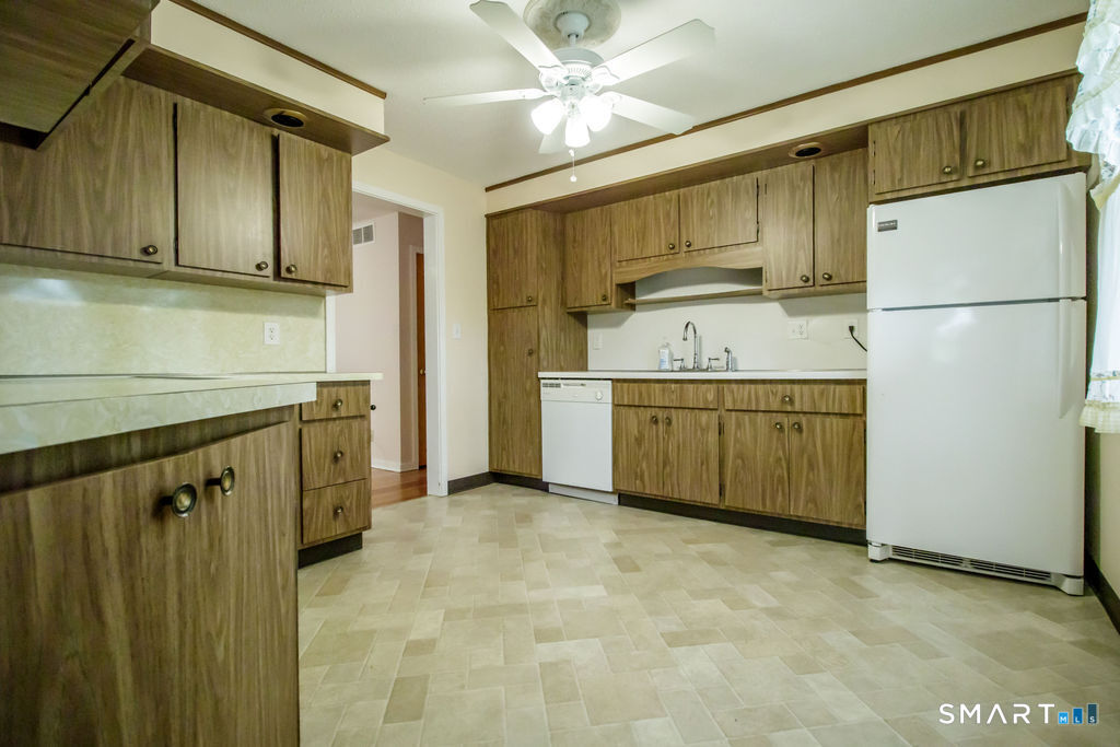 21 Stillwell Drive Plainville CT 06062