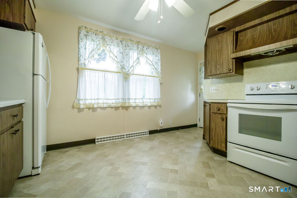 21 Stillwell Drive Plainville CT 06062