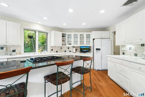 16 Big Oak Circle Stamford CT 06903