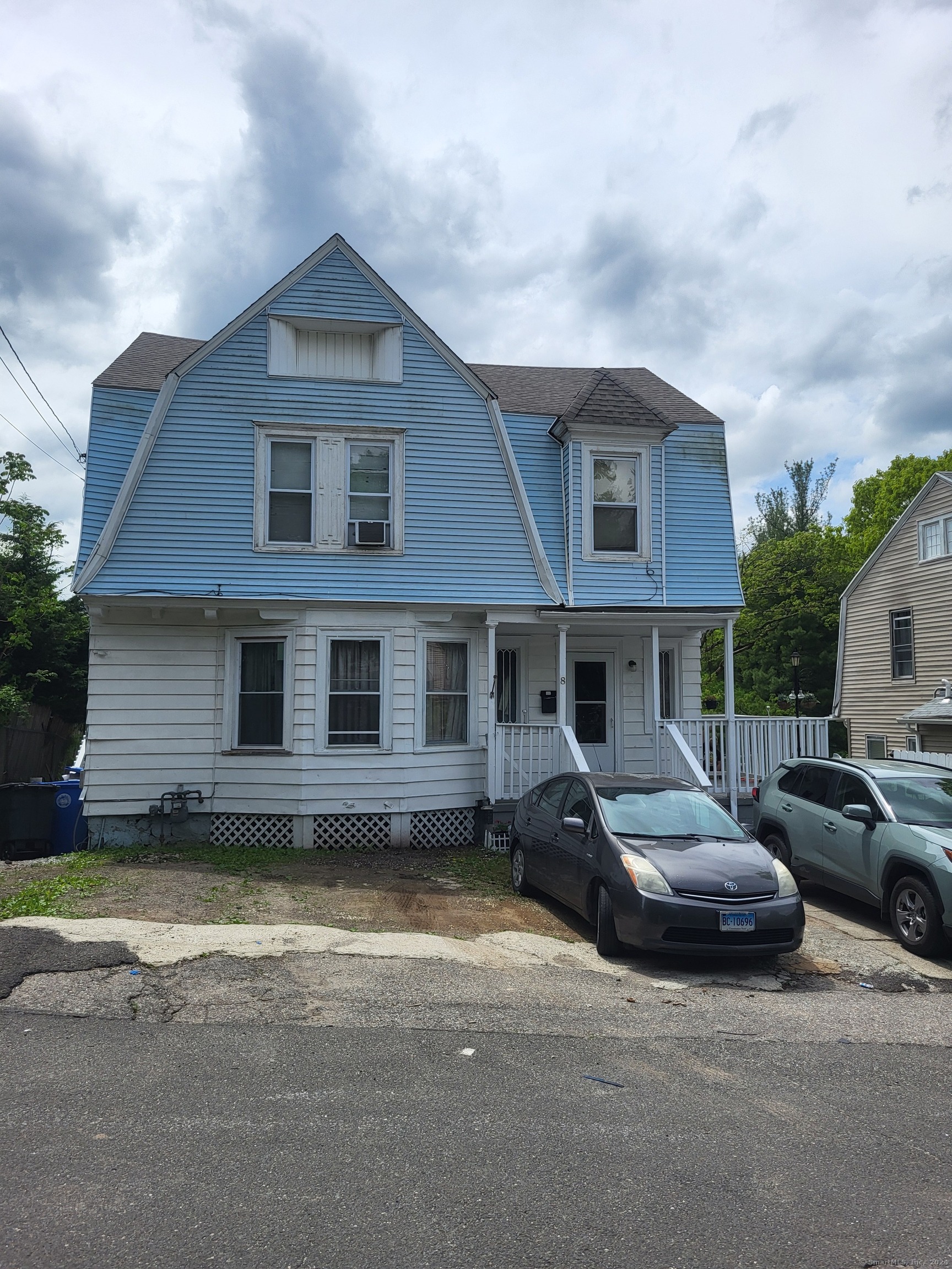 8 Simsbury Street Waterbury CT 06704