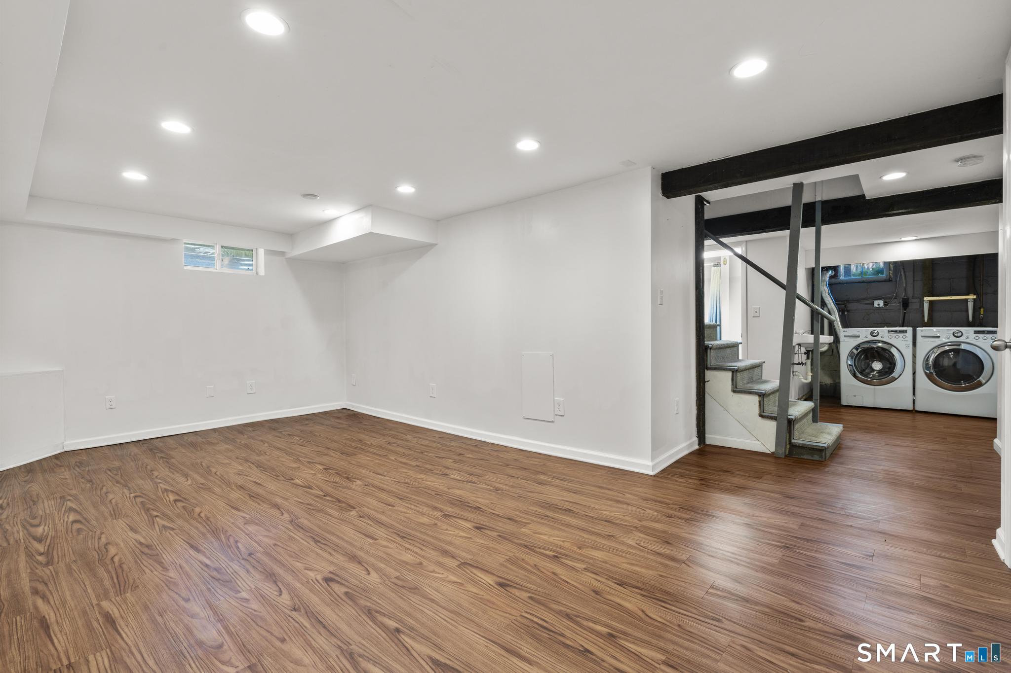 77 Round Hill Road Fairfield CT 06824