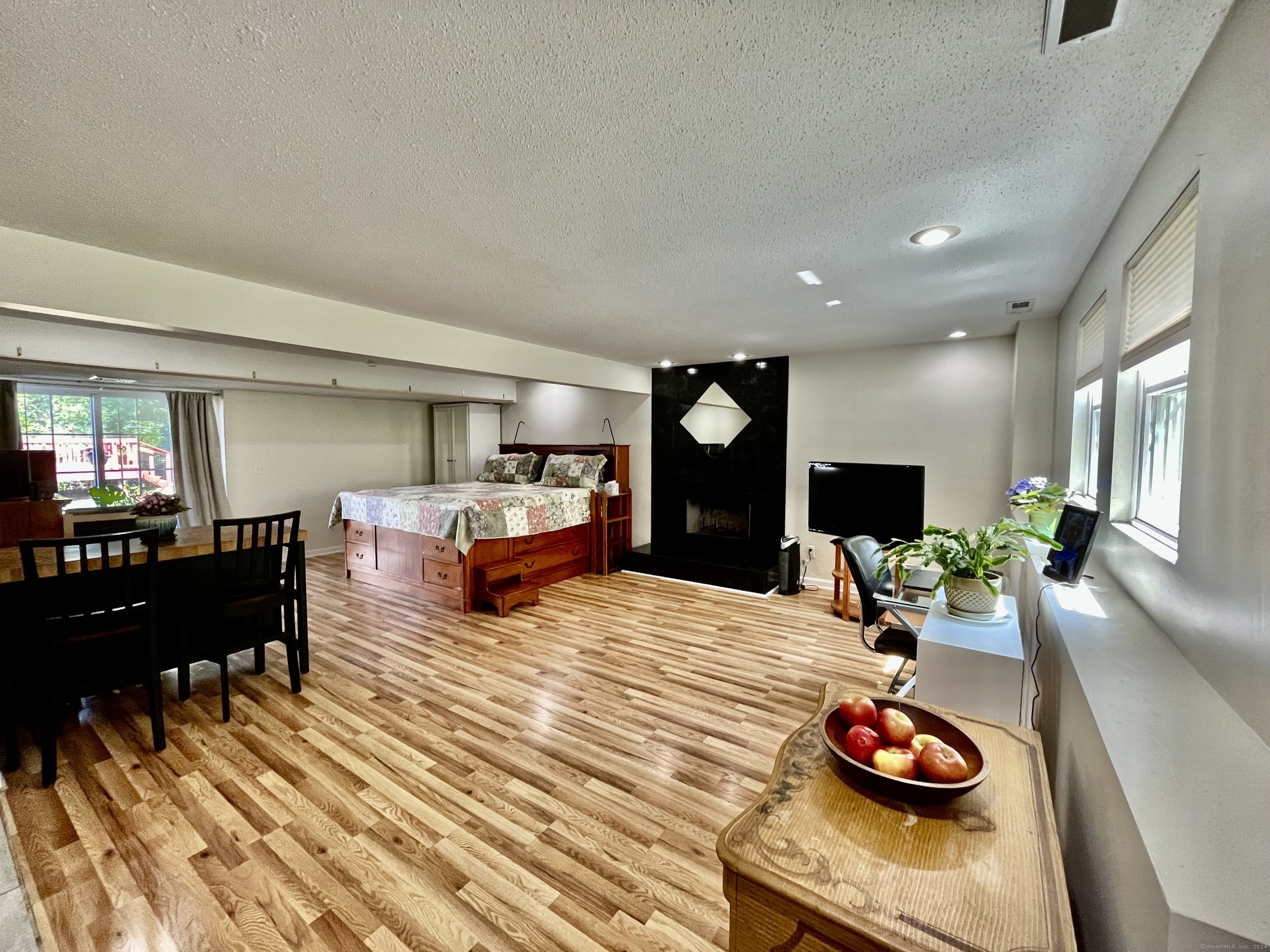 390 Stevenson Road New Haven CT 06515