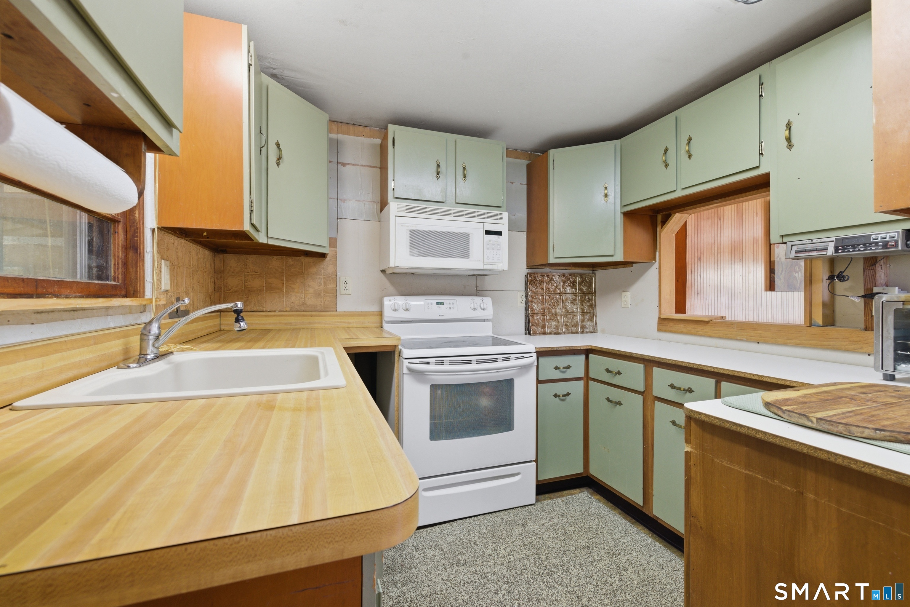 1098 Long Cove Road Ledyard CT 06335