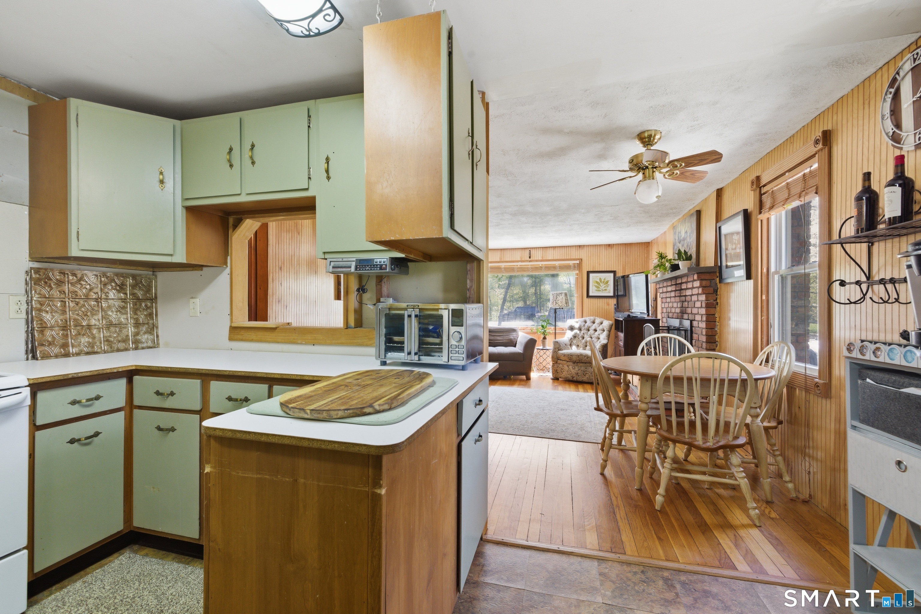 1098 Long Cove Road Ledyard CT 06335