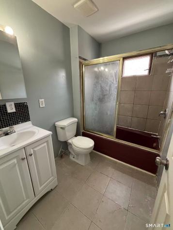 366 Dover Street Bridgeport CT 06610