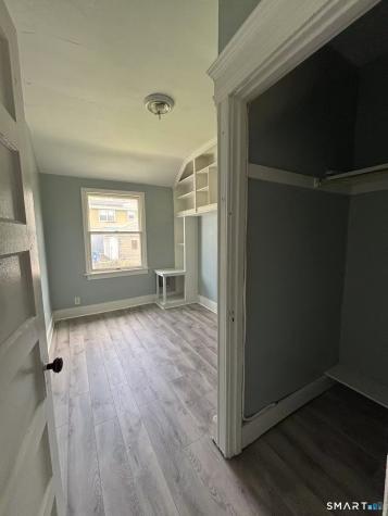 366 Dover Street Bridgeport CT 06610