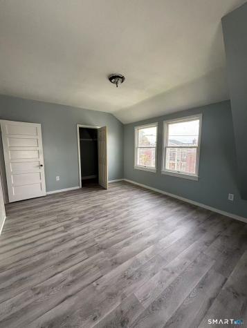 366 Dover Street Bridgeport CT 06610