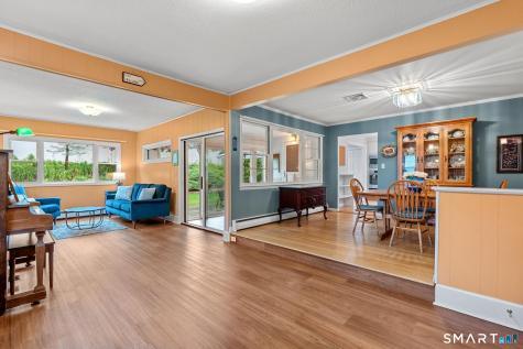 16 East Maxwell Drive West Hartford CT 06107