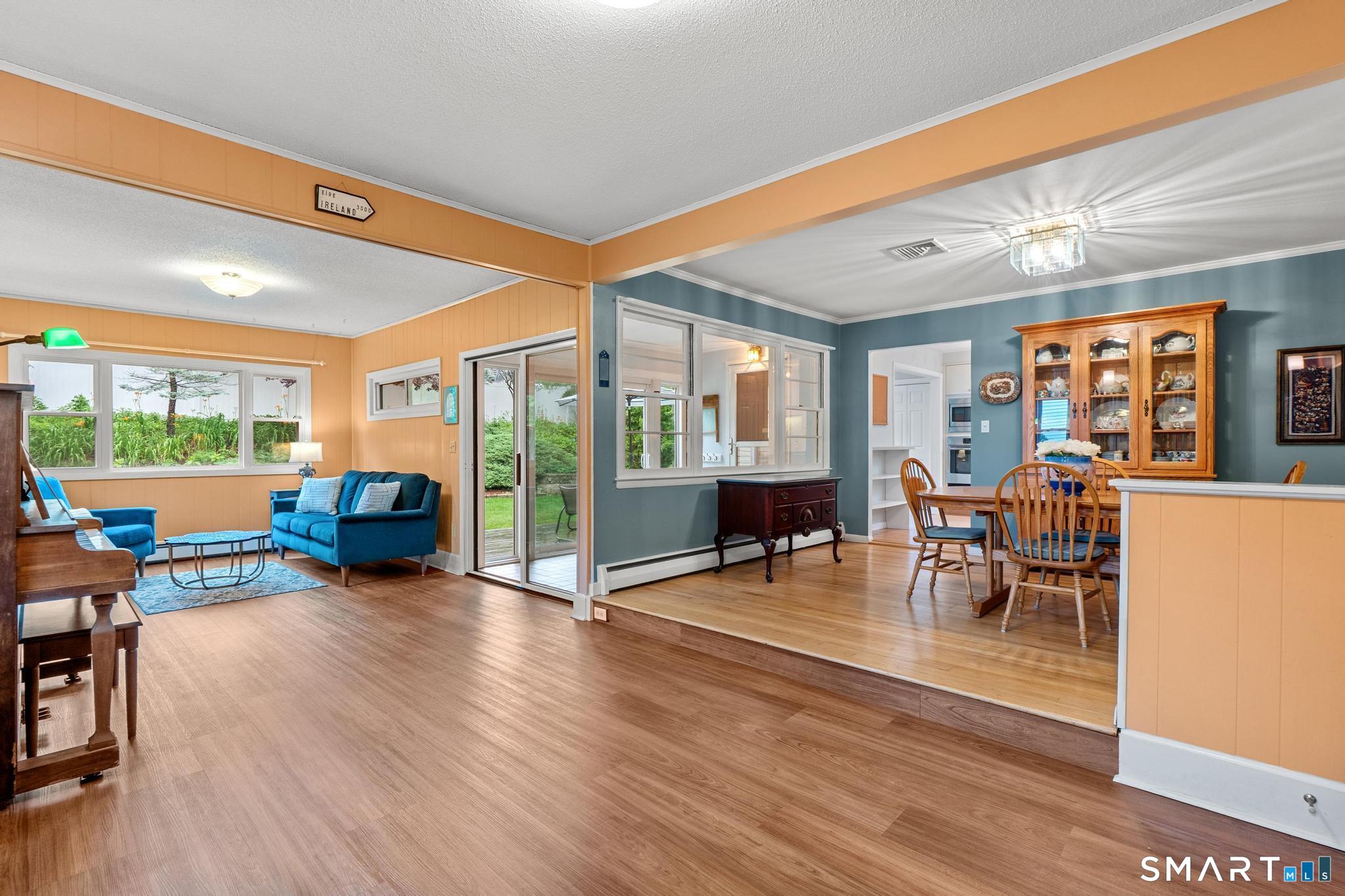 16 East Maxwell Drive West Hartford CT 06107