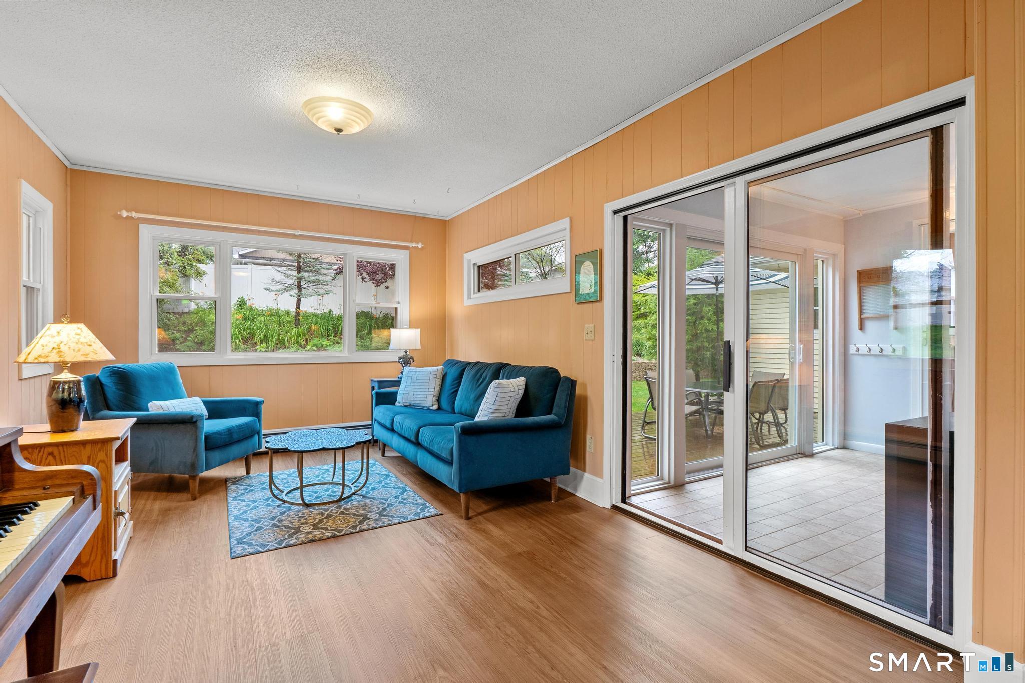 16 East Maxwell Drive West Hartford CT 06107