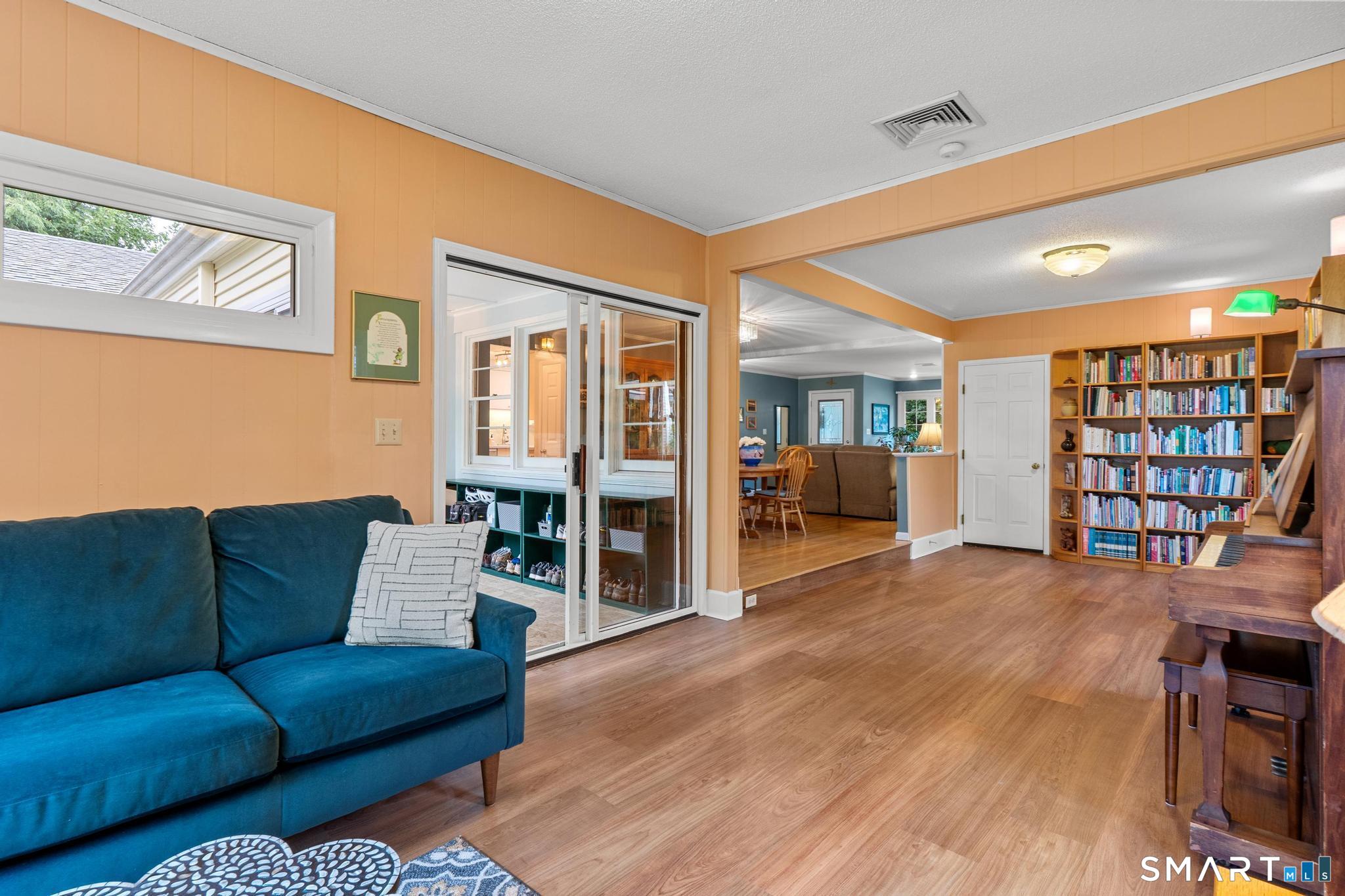 16 East Maxwell Drive West Hartford CT 06107