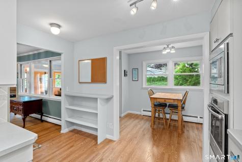 16 East Maxwell Drive West Hartford CT 06107