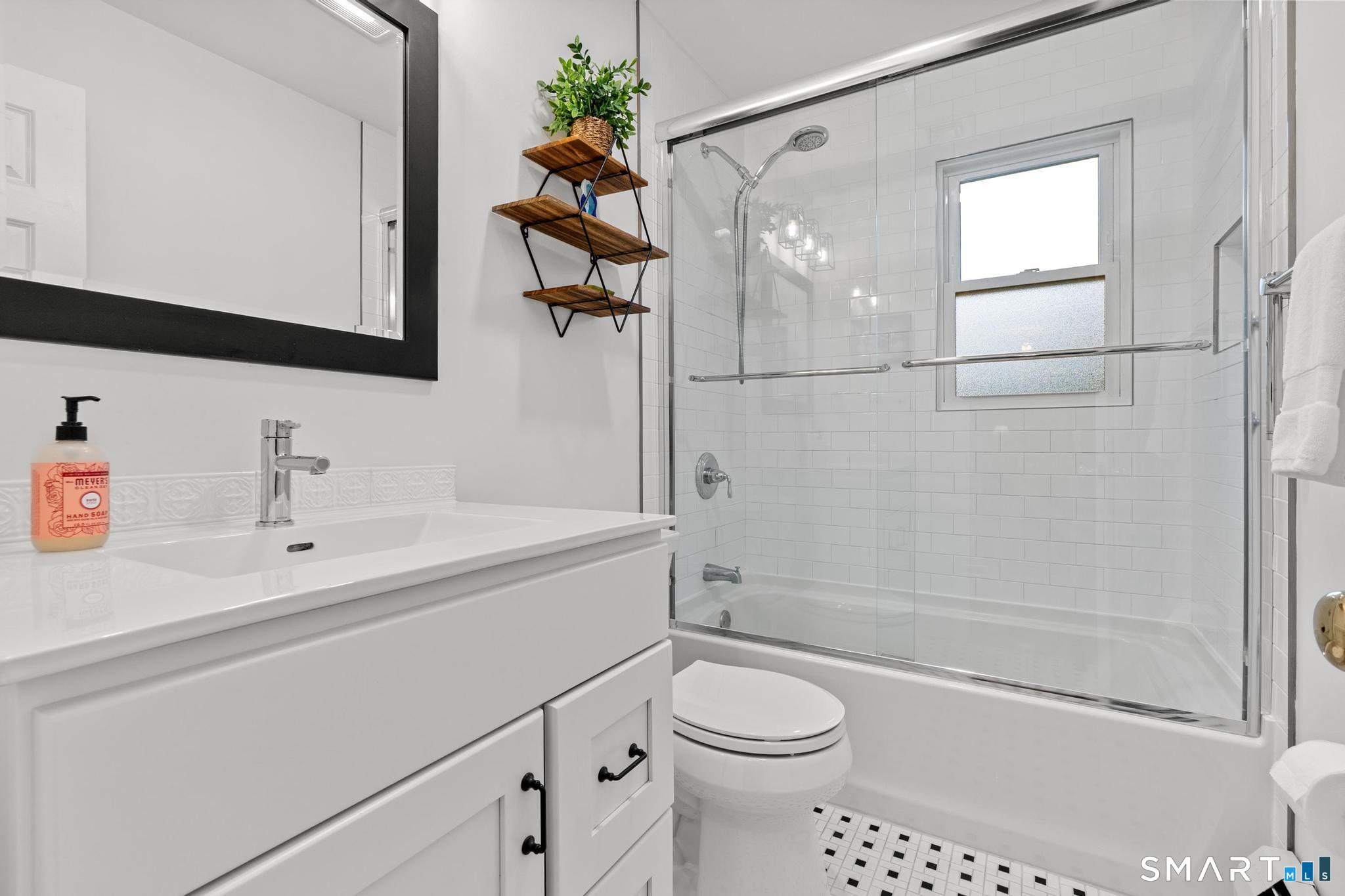 16 East Maxwell Drive West Hartford CT 06107