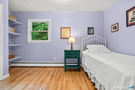 16 East Maxwell Drive West Hartford CT 06107