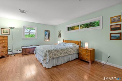 16 East Maxwell Drive West Hartford CT 06107