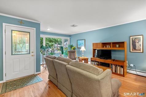 16 East Maxwell Drive West Hartford CT 06107