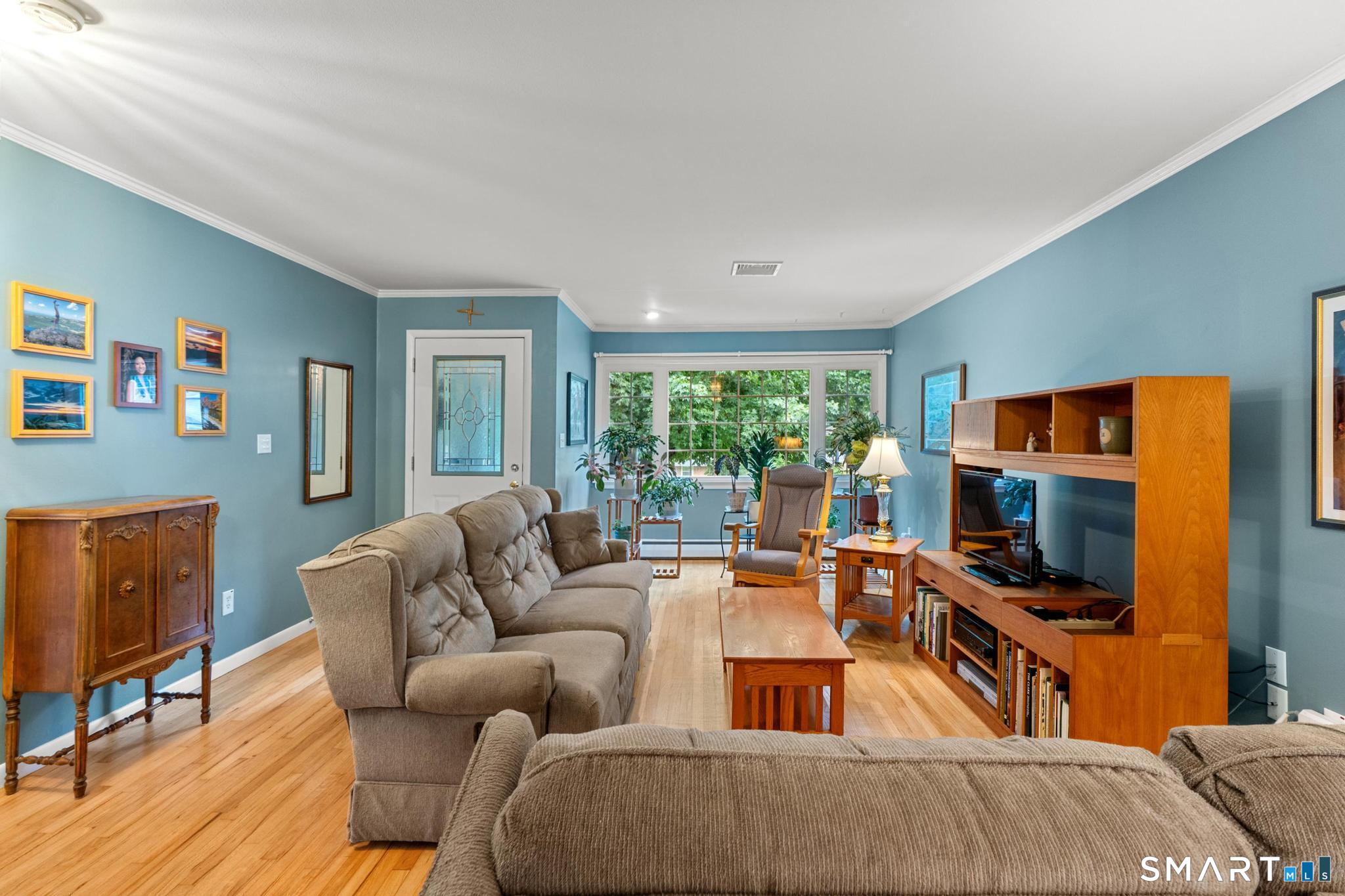 16 East Maxwell Drive West Hartford CT 06107
