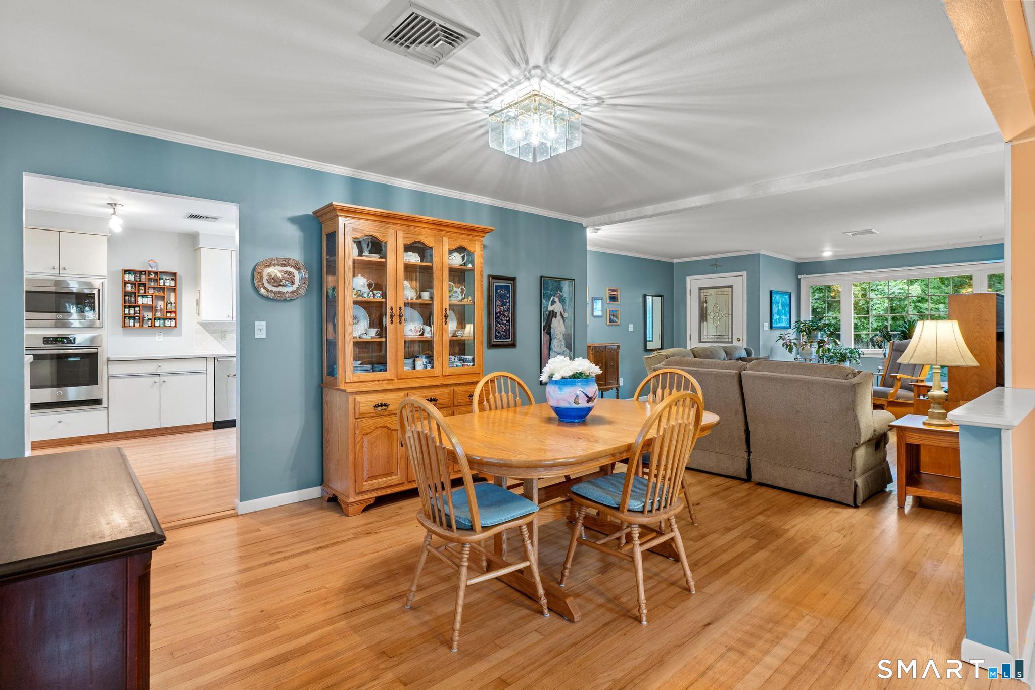 16 East Maxwell Drive West Hartford CT 06107